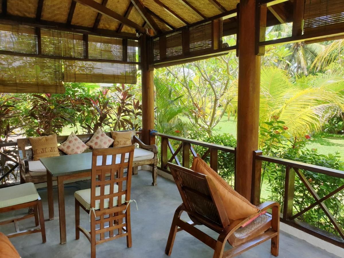 Waiara Village Guesthouse Maumere Eksteriør bilde