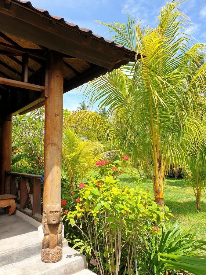 Waiara Village Guesthouse Maumere Eksteriør bilde